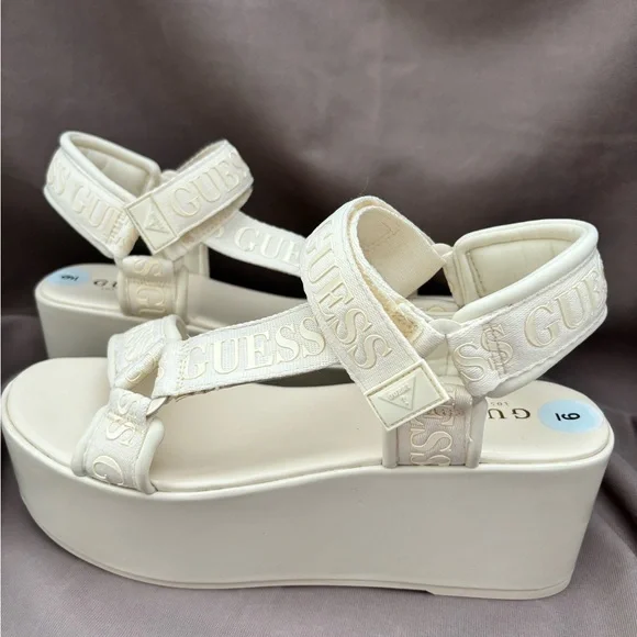 NWOT GUESS PLATFORM OFF WHITE SZ 9 SANDALS CLOTH STRAPS WITH GUESS LOS ANGELES - Picture 4 of 13